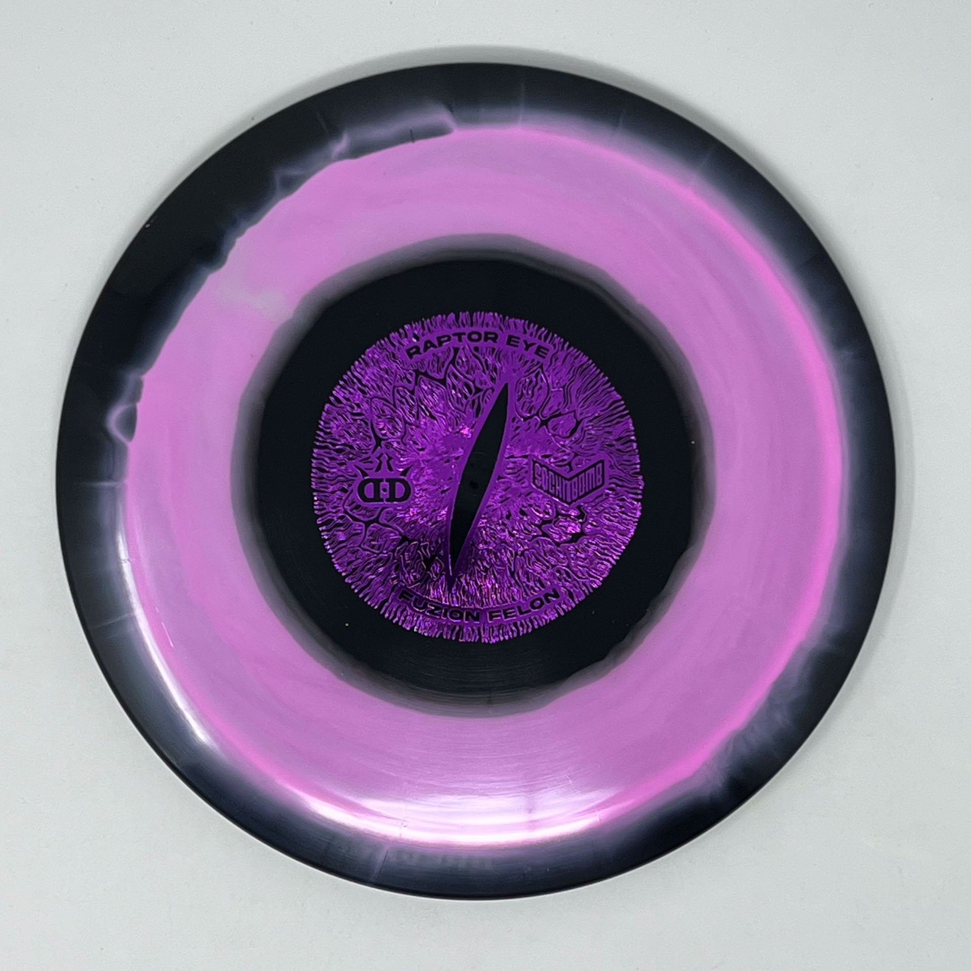 Dynamic Discs Fuzion Felon (Sockibomb Raptor Eye)
