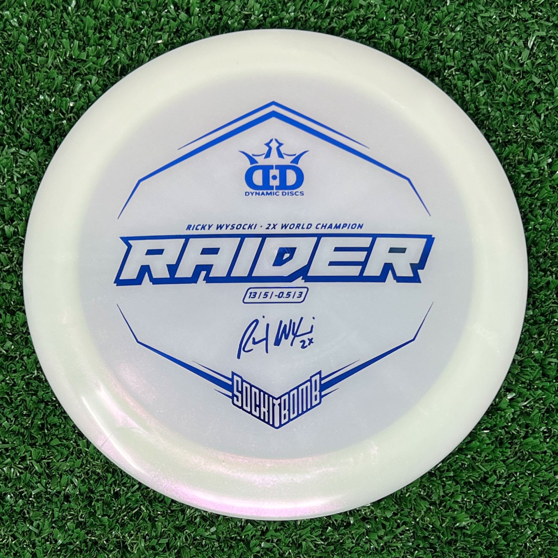 Dynamic Discs Lucid-Ice Glimmer Raider (Ricky Wysocki Sockibomb Stamp)